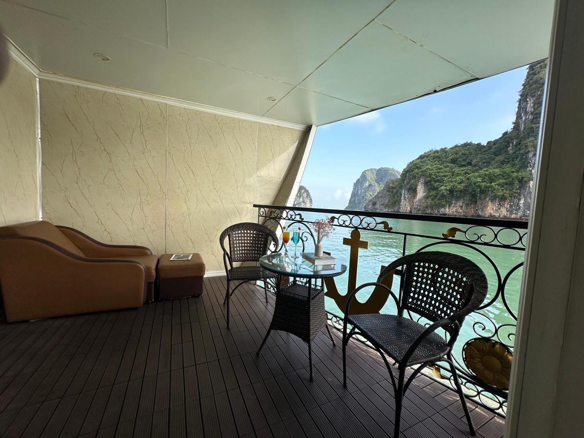 Ha Long Aqua Legend Cruise Hotel ภายนอก รูปภาพ
