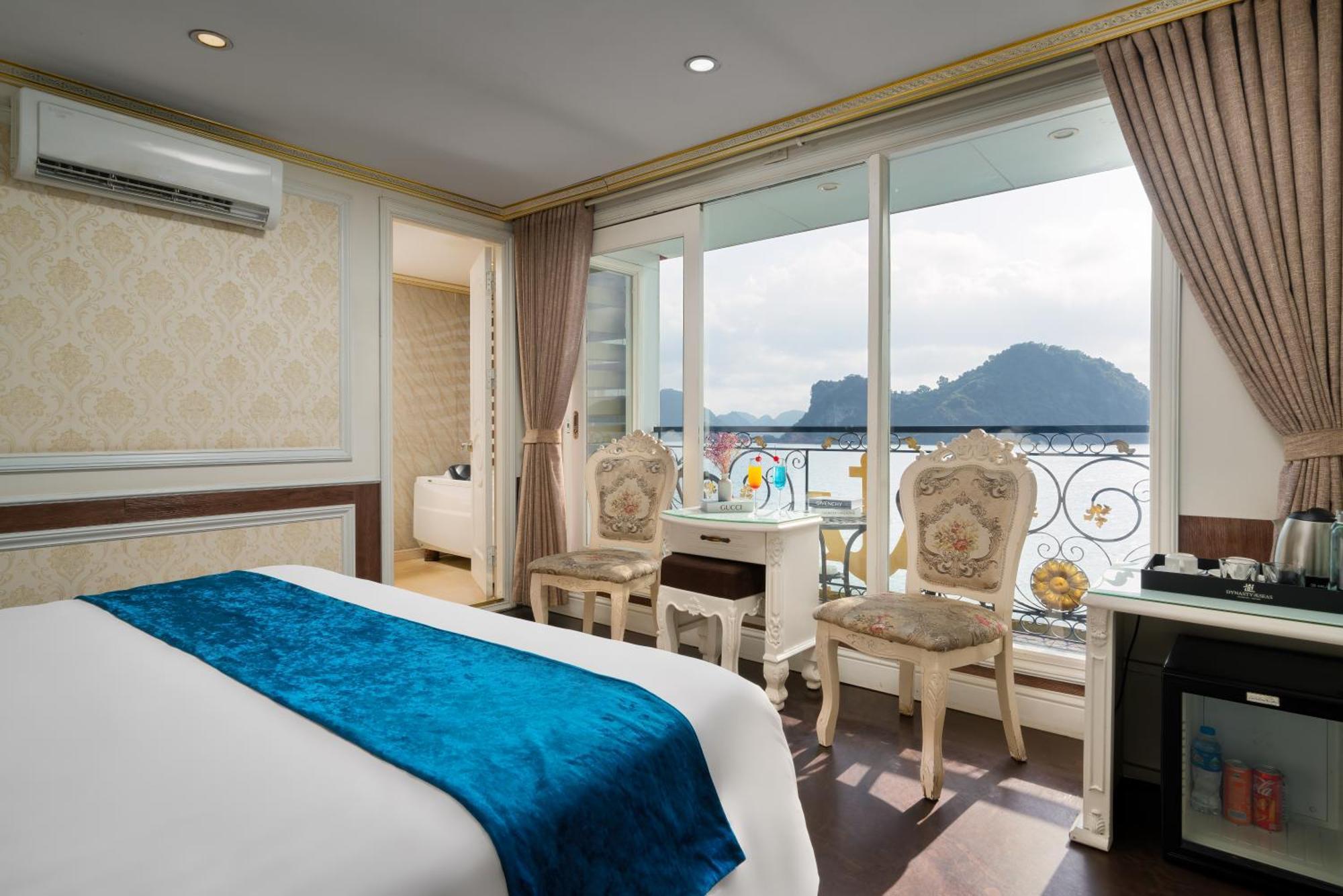 Ha Long Aqua Legend Cruise Hotel ภายนอก รูปภาพ